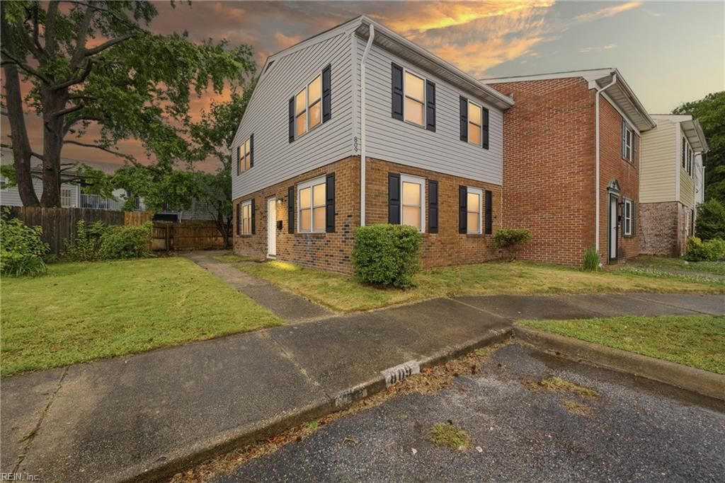 Photo of 809 S Buckingham Court, Virginia Beach, VA 23462 (MLS # 10632951)