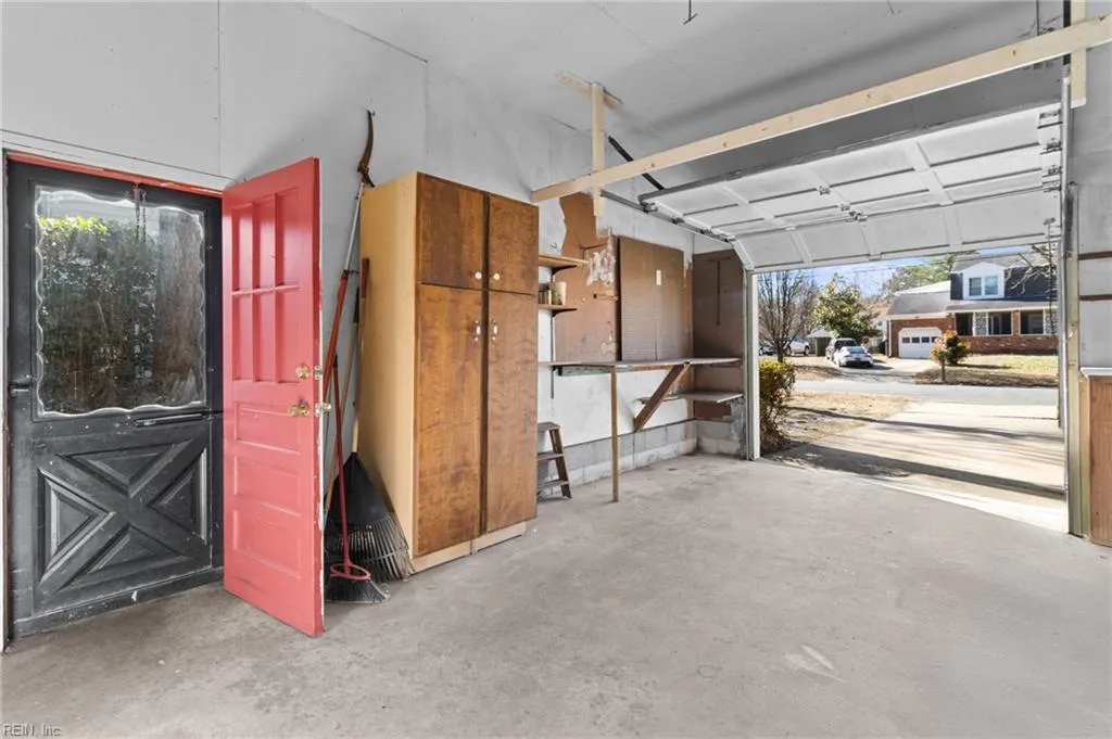 Portsmouth, Virginia 23707, United States, 3 Bedrooms Bedrooms, ,2 BathroomsBathrooms,Residential,Pending,79091