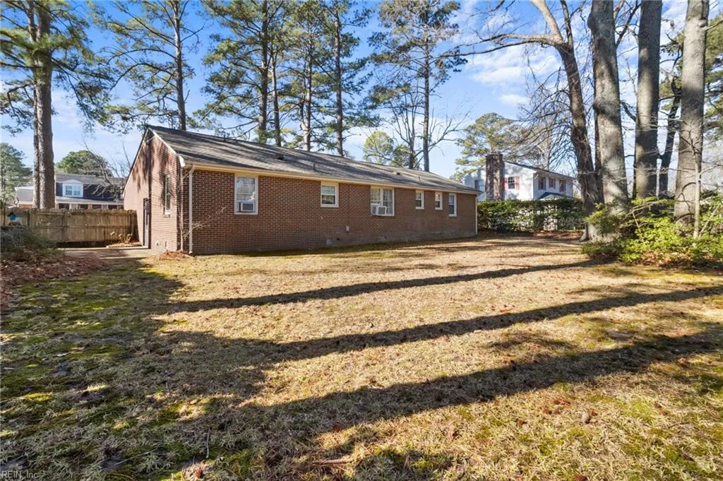 Portsmouth, Virginia 23707, United States, 3 Bedrooms Bedrooms, ,2 BathroomsBathrooms,Residential,Pending,79091