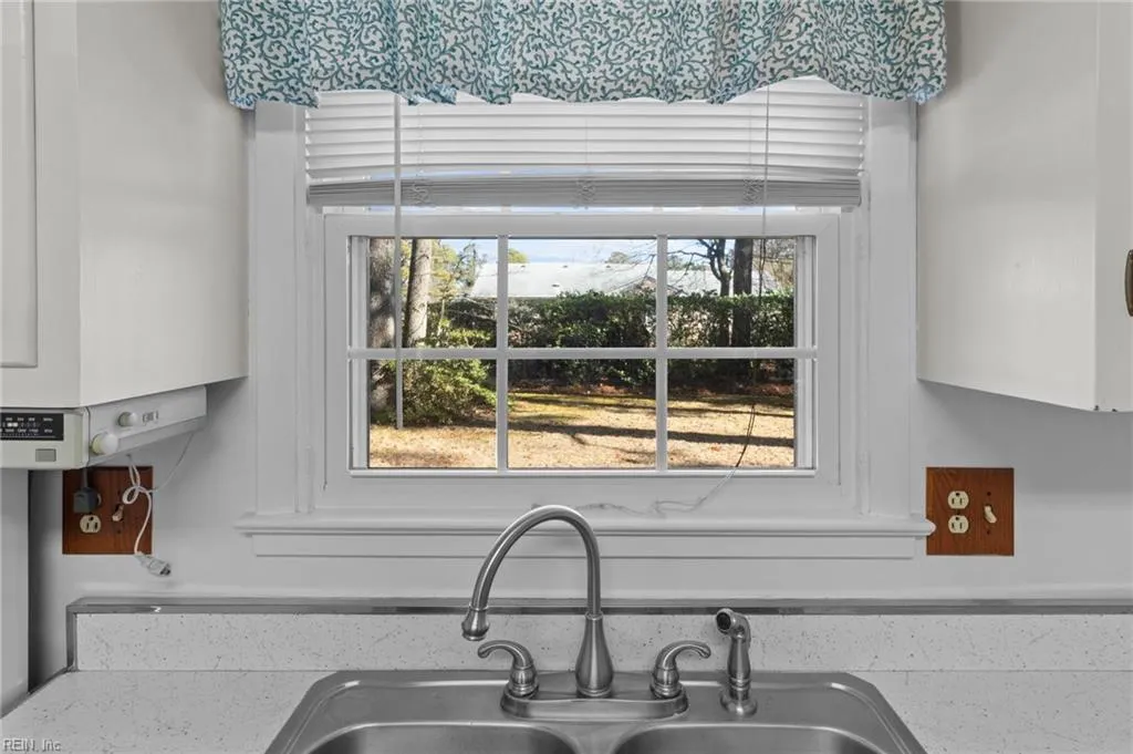 Portsmouth, Virginia 23707, United States, 3 Bedrooms Bedrooms, ,2 BathroomsBathrooms,Residential,Pending,79091