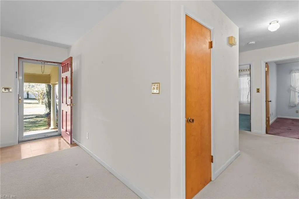 Portsmouth, Virginia 23707, United States, 3 Bedrooms Bedrooms, ,2 BathroomsBathrooms,Residential,Pending,79091