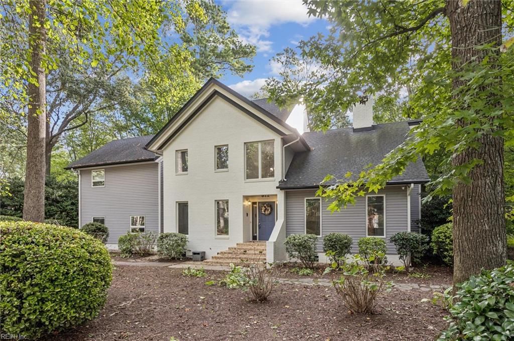 Photo of 812 Coverdale Lane, Virginia Beach, VA 23452 (MLS # 10604519)