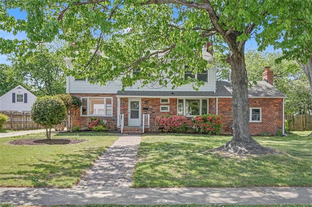 Photo of 213 Brooke Drive, Hampton, VA 23663 (MLS # 10631472)