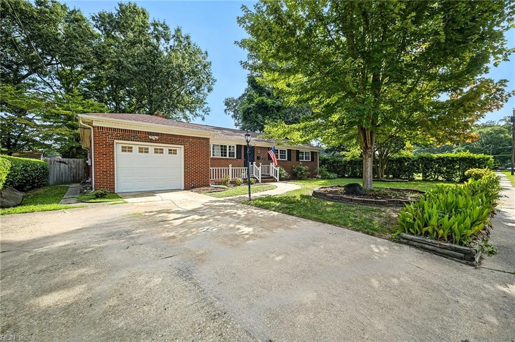 Photo of 1234 Modoc Avenue, Norfolk, VA 23503 (MLS # 10651188)