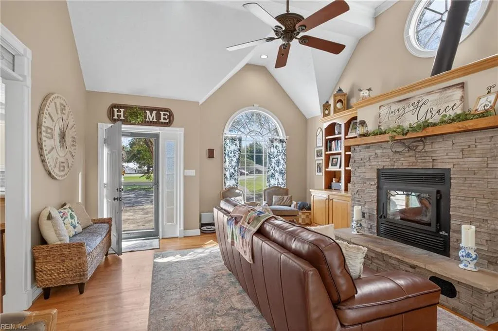 Smithfield, Virginia 23430, United States, 3 Bedrooms Bedrooms, ,3 BathroomsBathrooms,Residential,Active,229778