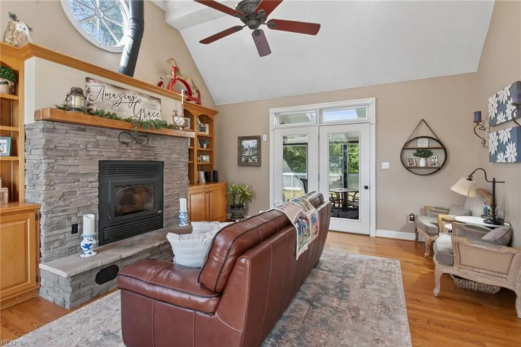 Smithfield, Virginia 23430, United States, 3 Bedrooms Bedrooms, ,3 BathroomsBathrooms,Residential,Active,229778