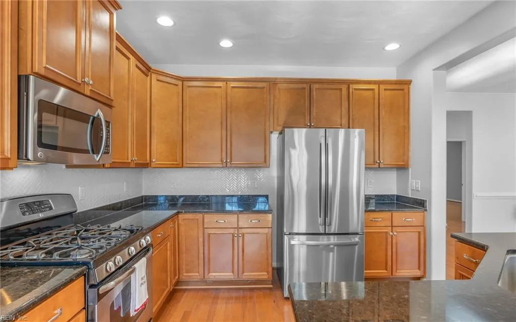 Virginia Beach, Virginia 23455, United States, 5 Bedrooms Bedrooms, ,3 BathroomsBathrooms,Residential,Active,248468