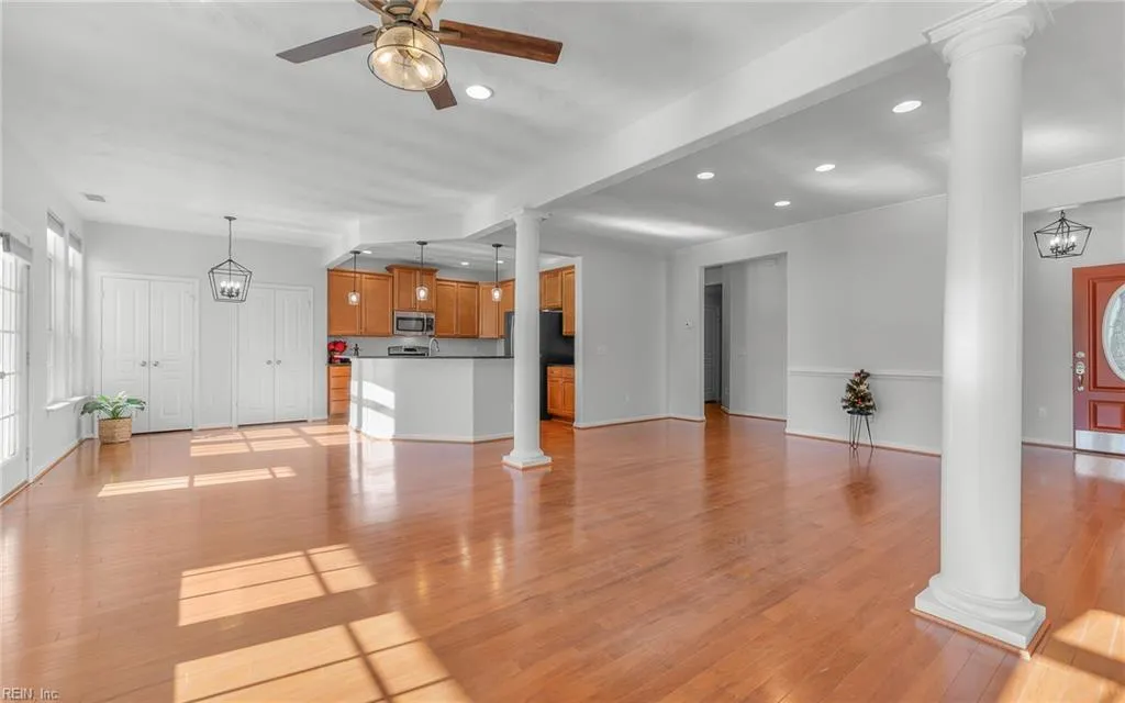 Virginia Beach, Virginia 23455, United States, 5 Bedrooms Bedrooms, ,3 BathroomsBathrooms,Residential,Active,248468