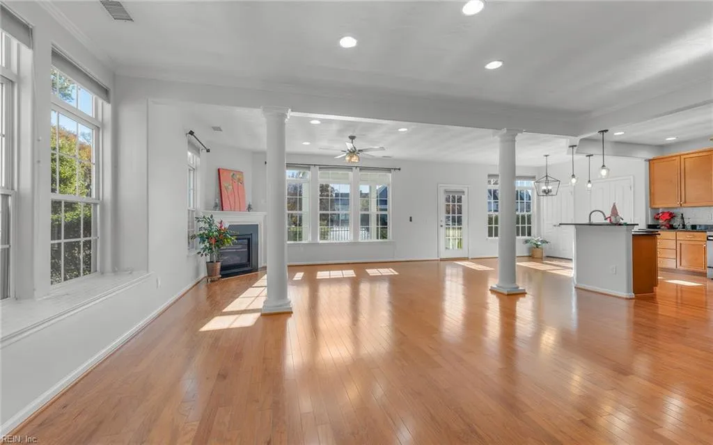 Virginia Beach, Virginia 23455, United States, 5 Bedrooms Bedrooms, ,3 BathroomsBathrooms,Residential,Active,248468