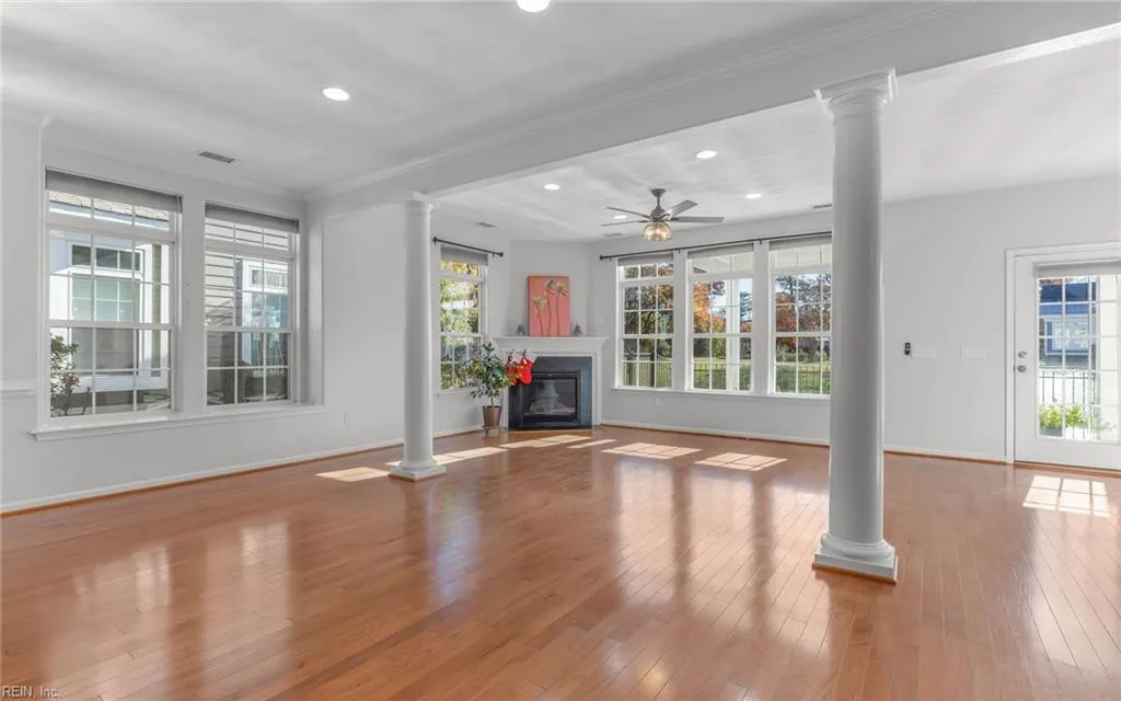 Virginia Beach, Virginia 23455, United States, 5 Bedrooms Bedrooms, ,3 BathroomsBathrooms,Residential,Active,248468