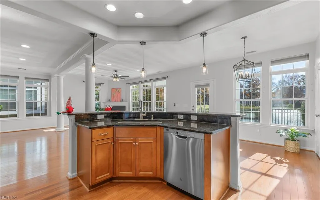 Virginia Beach, Virginia 23455, United States, 5 Bedrooms Bedrooms, ,3 BathroomsBathrooms,Residential,Active,248468