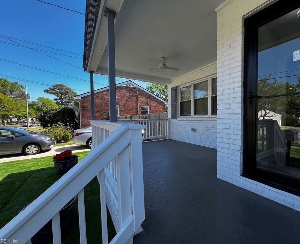 Photo of 131 Forsythe St Street, Norfolk, VA 23505 (MLS # 10624265)