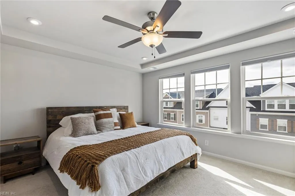 Chesapeake, Virginia 23323, United States, 4 Bedrooms Bedrooms, ,4 BathroomsBathrooms,Residential,Pending,9332