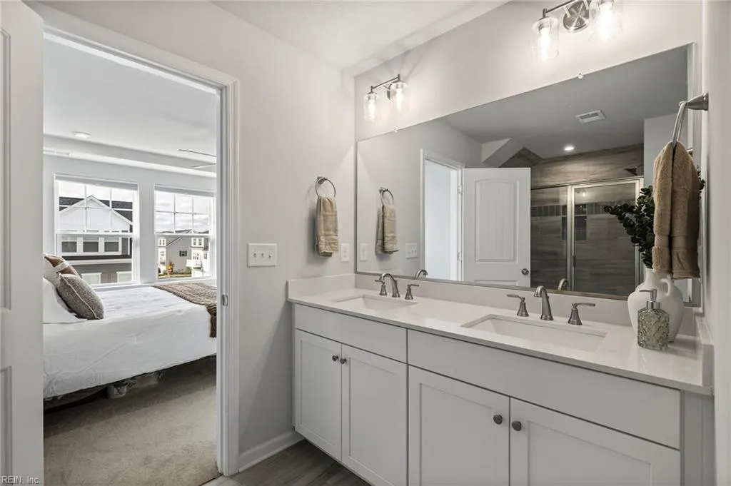 Chesapeake, Virginia 23323, United States, 4 Bedrooms Bedrooms, ,4 BathroomsBathrooms,Residential,Pending,9332