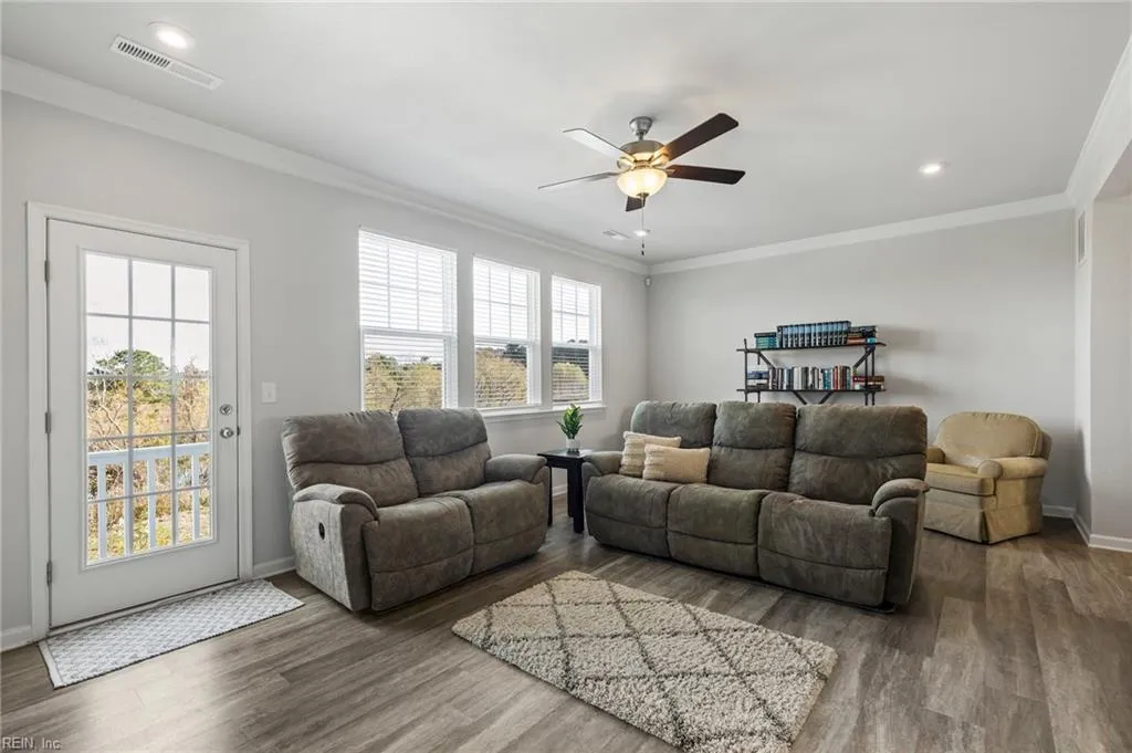 Chesapeake, Virginia 23323, United States, 4 Bedrooms Bedrooms, ,4 BathroomsBathrooms,Residential,Pending,9332