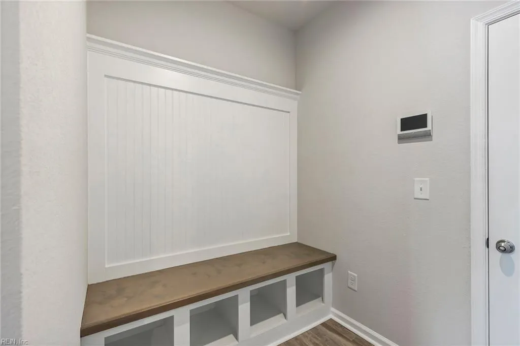 Chesapeake, Virginia 23323, United States, 4 Bedrooms Bedrooms, ,4 BathroomsBathrooms,Residential,Pending,9332