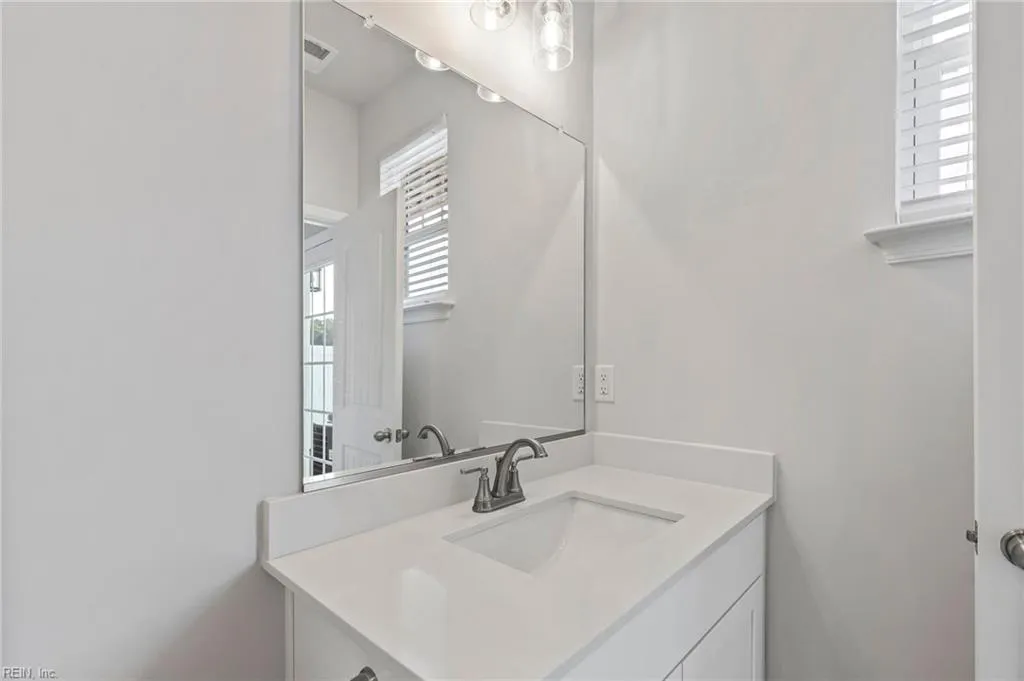 Chesapeake, Virginia 23323, United States, 4 Bedrooms Bedrooms, ,4 BathroomsBathrooms,Residential,Pending,9332