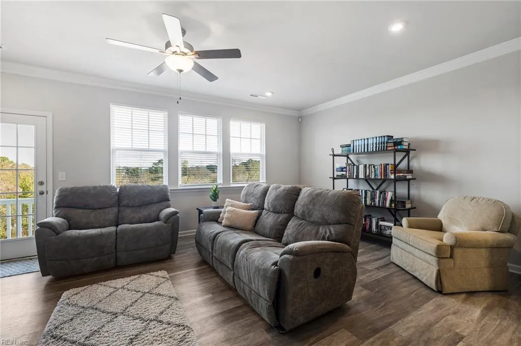 Chesapeake, Virginia 23323, United States, 4 Bedrooms Bedrooms, ,4 BathroomsBathrooms,Residential,Pending,9332