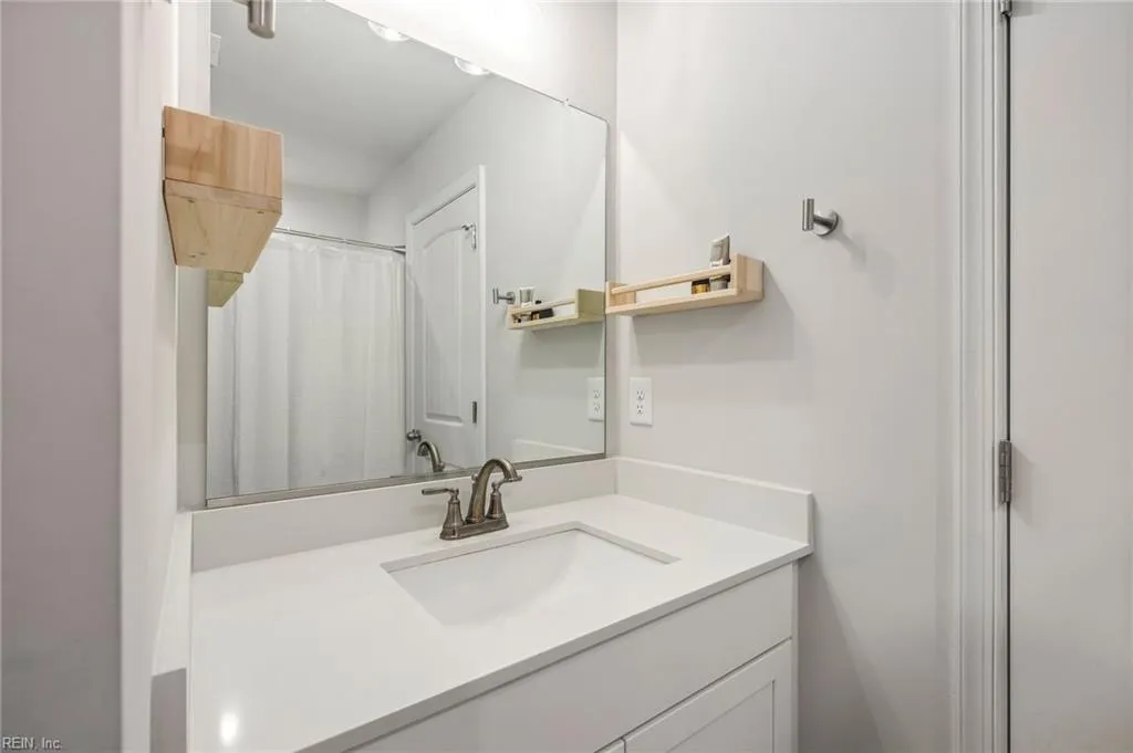 Chesapeake, Virginia 23323, United States, 4 Bedrooms Bedrooms, ,4 BathroomsBathrooms,Residential,Pending,9332