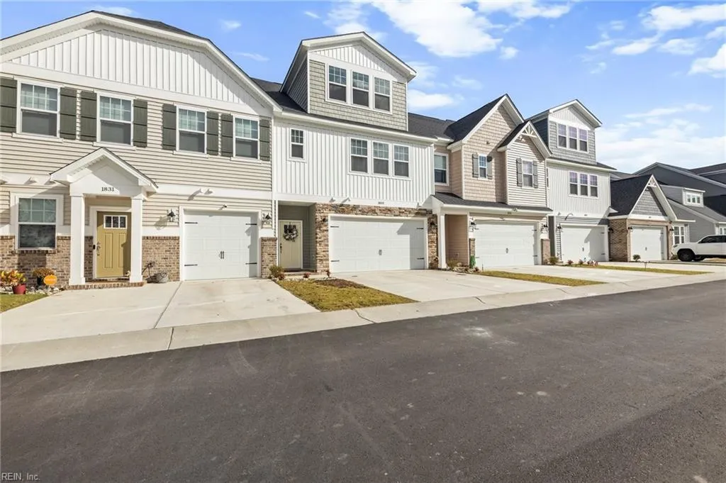 Chesapeake, Virginia 23323, United States, 4 Bedrooms Bedrooms, ,4 BathroomsBathrooms,Residential,Pending,9332