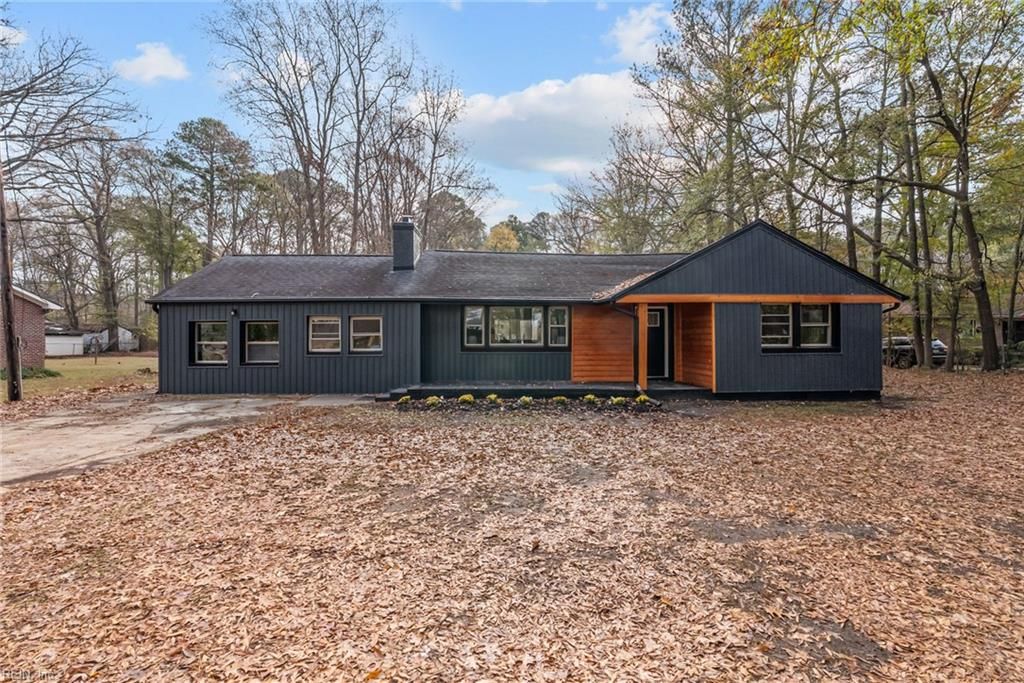 Photo of 501 Fernwood Farms Road, Chesapeake, VA 23320 (MLS # 10619215)