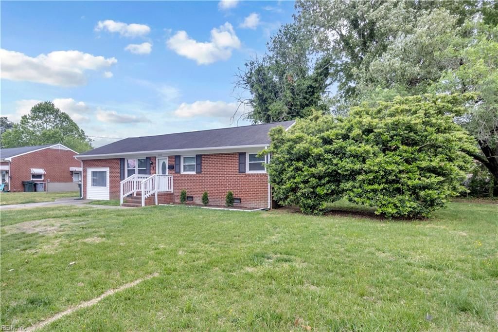 Photo of 242 Bannon Court, Hampton, VA 23666 (MLS # 10631228)