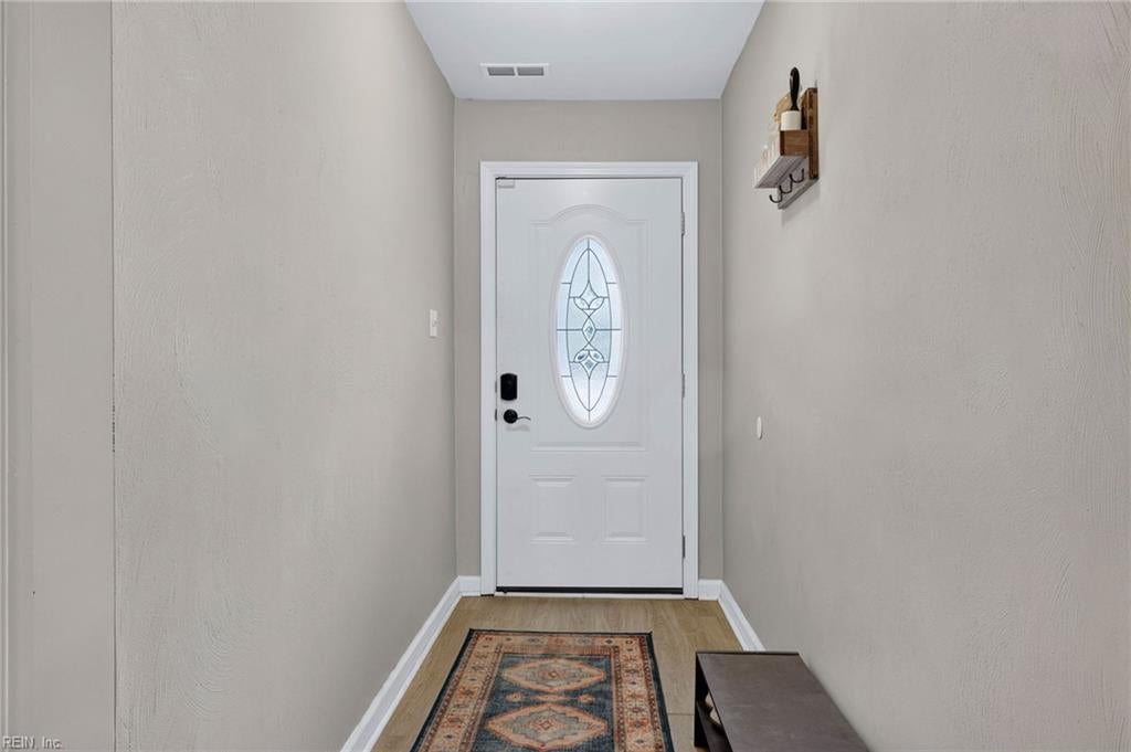 Photo of 1925 Ravencroft Lane, Virginia Beach, VA 23454 (MLS # 10656854)