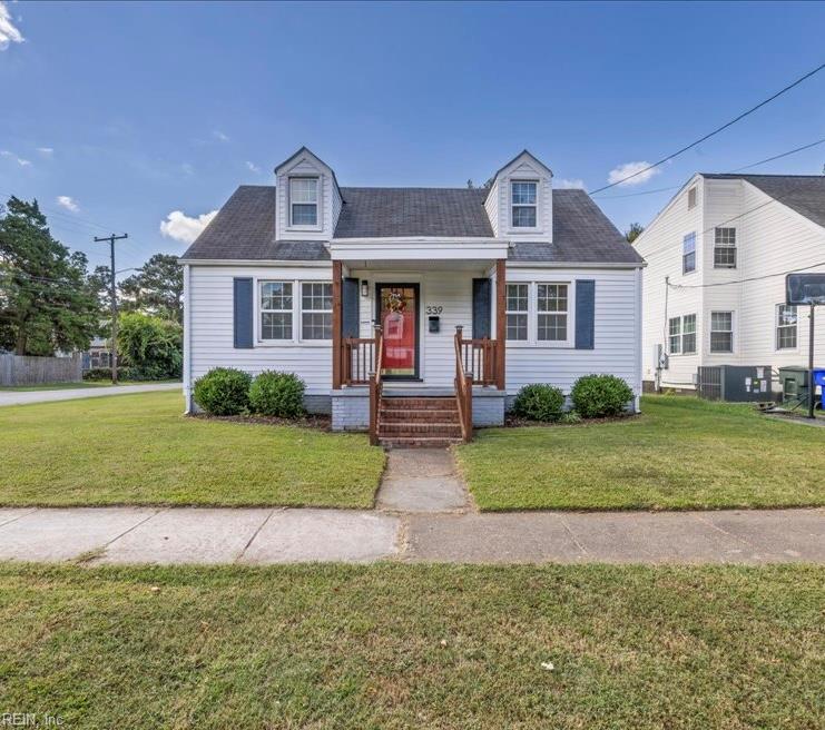 Photo of 339 E Leicester Avenue, Norfolk, VA 23503 (MLS # 10655227)