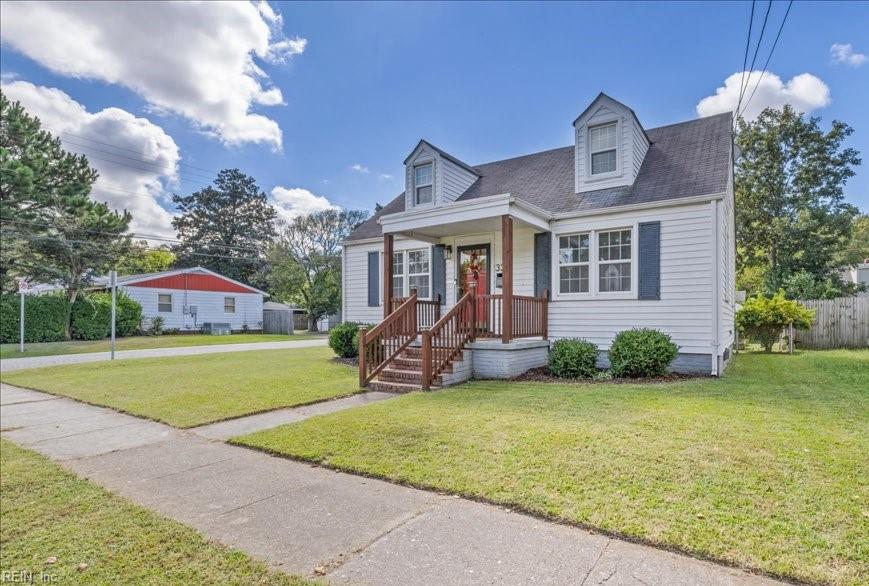 Photo of 339 E Leicester Avenue, Norfolk, VA 23503 (MLS # 10655227)