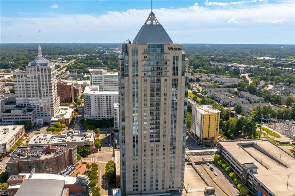 Photo of 4545 Commerce Street #1706, Virginia Beach, VA 23462 (MLS # 10614240)