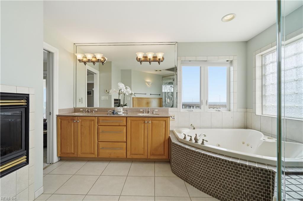 Virginia Beach, Virginia, 23455, United States, 5 Bedrooms Bedrooms, ,4 BathroomsBathrooms,Residential,Active,2035633