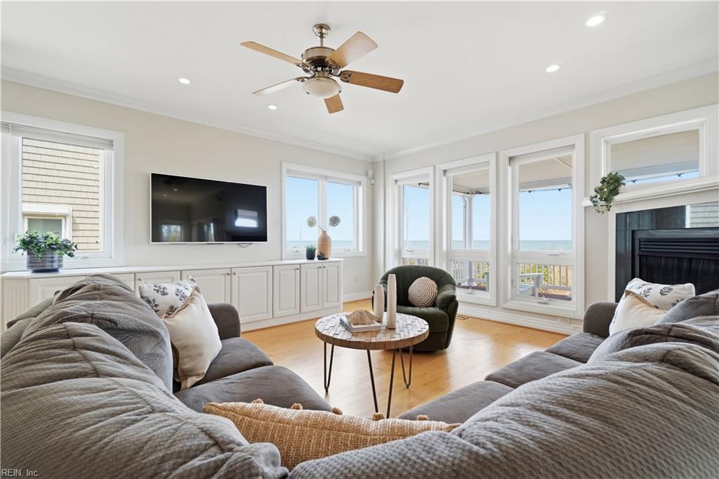 Virginia Beach, Virginia, 23455, United States, 5 Bedrooms Bedrooms, ,4 BathroomsBathrooms,Residential,Active,2035633