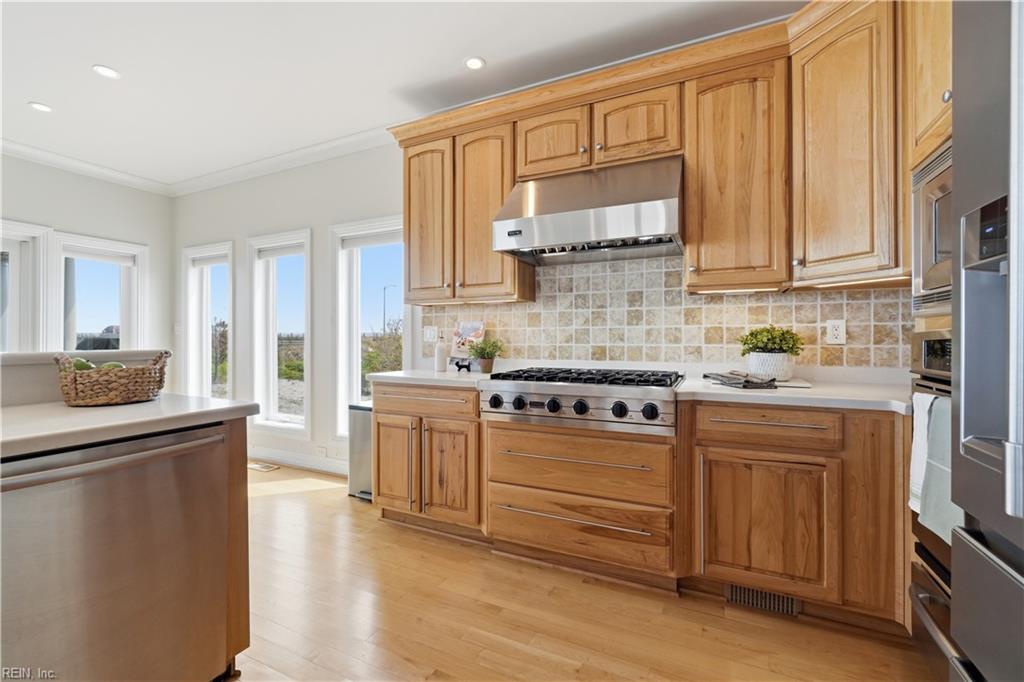 Virginia Beach, Virginia, 23455, United States, 5 Bedrooms Bedrooms, ,4 BathroomsBathrooms,Residential,Active,2035633