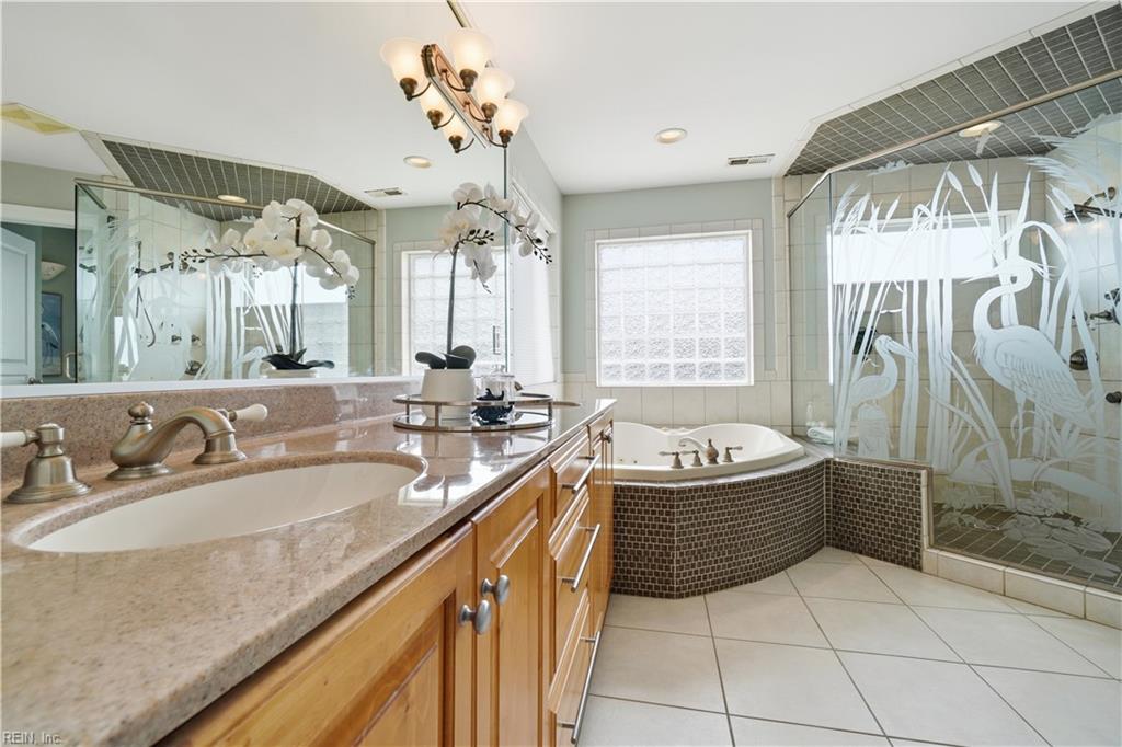 Virginia Beach, Virginia, 23455, United States, 5 Bedrooms Bedrooms, ,4 BathroomsBathrooms,Residential,Active,2035633