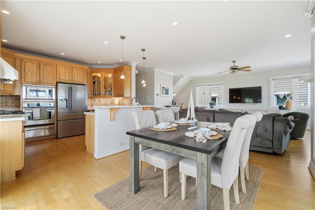 Virginia Beach, Virginia, 23455, United States, 5 Bedrooms Bedrooms, ,4 BathroomsBathrooms,Residential,Active,2035633