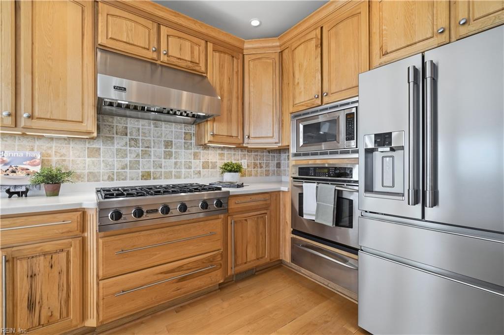 Virginia Beach, Virginia, 23455, United States, 5 Bedrooms Bedrooms, ,4 BathroomsBathrooms,Residential,Active,2035633