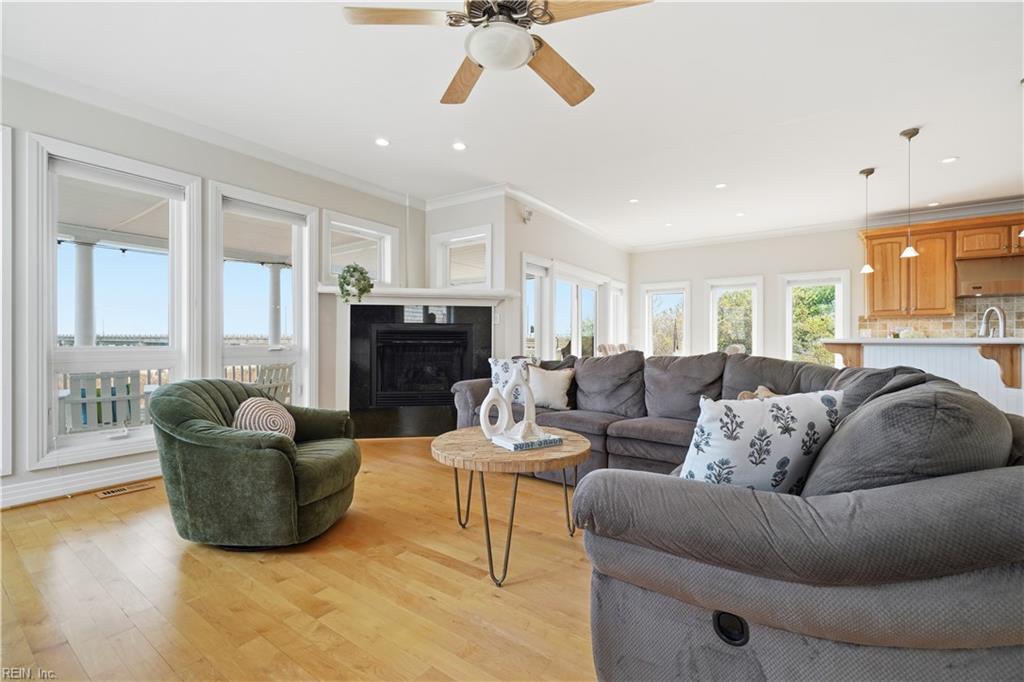Virginia Beach, Virginia, 23455, United States, 5 Bedrooms Bedrooms, ,4 BathroomsBathrooms,Residential,Active,2035633