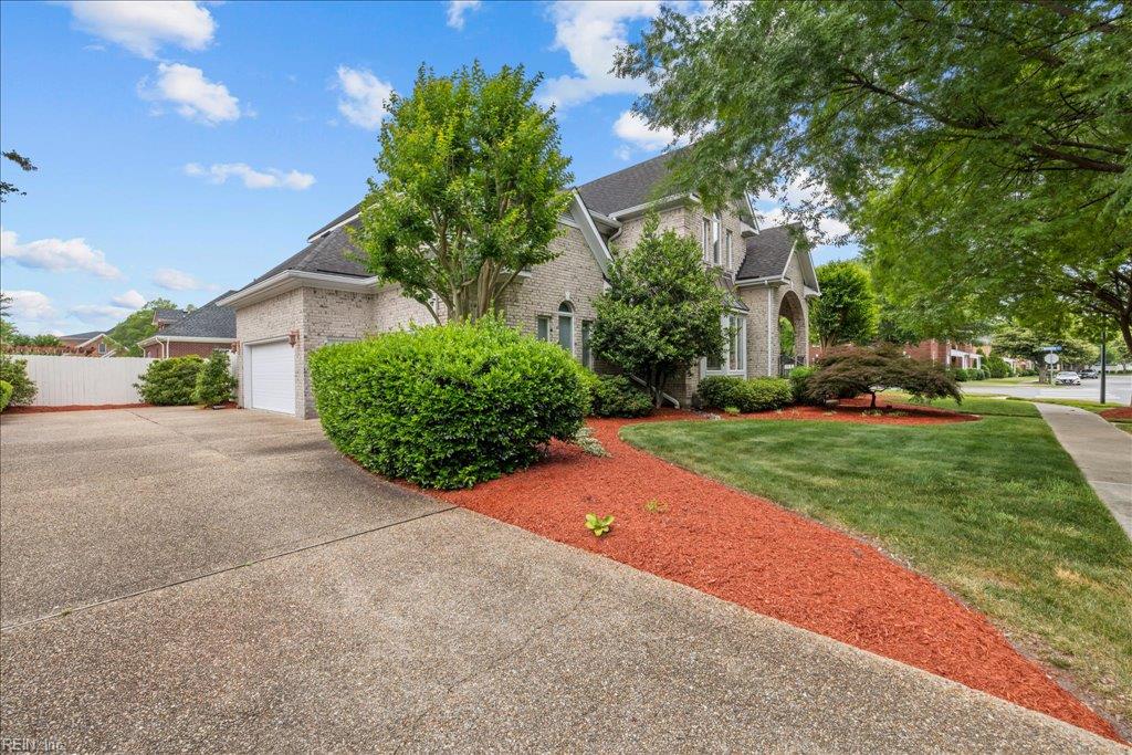 Photo of 700 Old Fields Arch, Chesapeake, VA 23320 (MLS # 10649884)