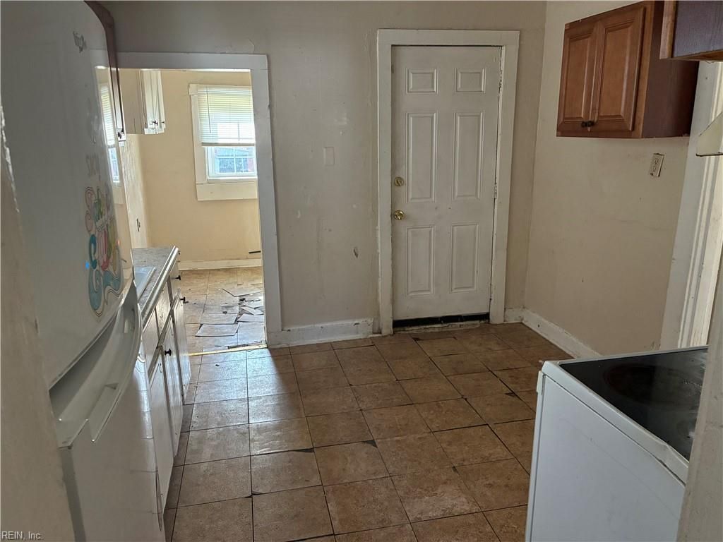 Photo of 3115 Roanoke Avenue, Newport News, VA 23607 (MLS # 10627161)