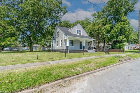 Photo of 632 Hamilton Avenue, Portsmouth, VA 23707 (MLS # 10623135)