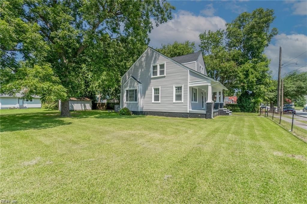 Photo of 632 Hamilton Avenue, Portsmouth, VA 23707 (MLS # 10623135)