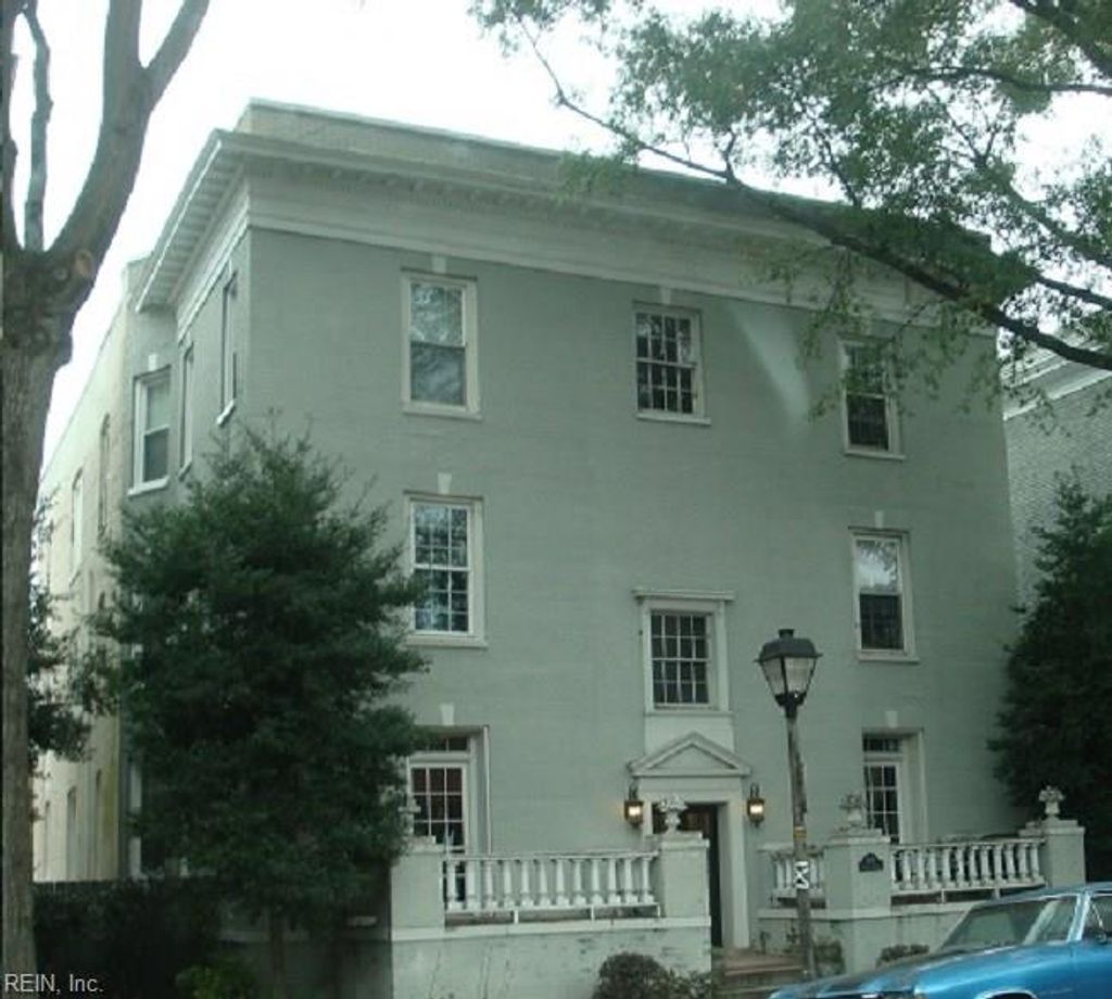 Photo of 1015 Colonial Avenue #3, Norfolk, VA 23507 (MLS # 10605312)