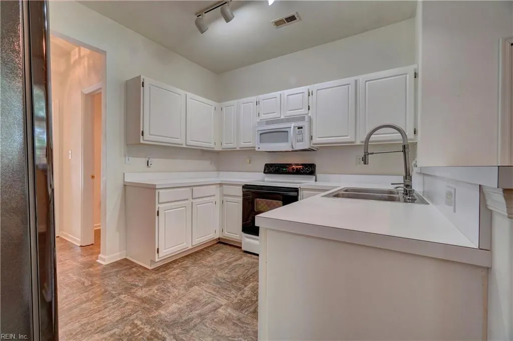 Suffolk, Virginia 23435, United States, 4 Bedrooms Bedrooms, ,3 BathroomsBathrooms,Residential,Active,168641