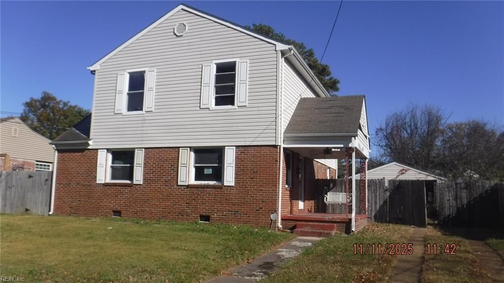 Photo of 570 Garren Avenue, Norfolk, VA 23509 (MLS # 10610037)
