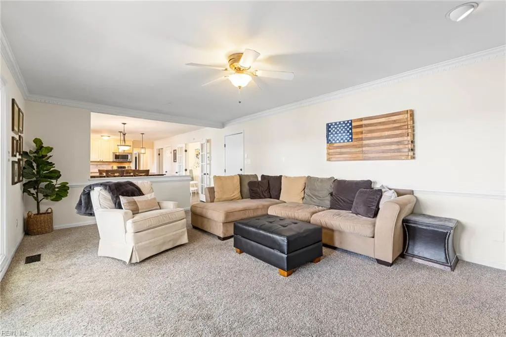 Virginia Beach, Virginia 23455, United States, 5 Bedrooms Bedrooms, ,3 BathroomsBathrooms,Residential,Pending,120522