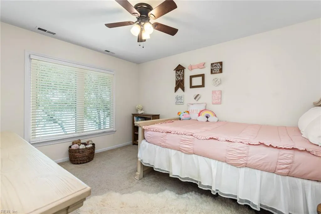 Virginia Beach, Virginia 23455, United States, 5 Bedrooms Bedrooms, ,3 BathroomsBathrooms,Residential,Pending,120522