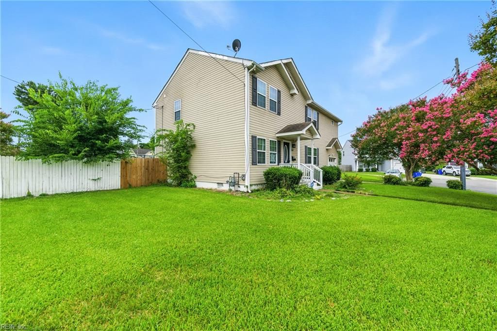 Photo of 809 Craten Rd Rd, Norfolk, VA 23513 (MLS # 10615555)