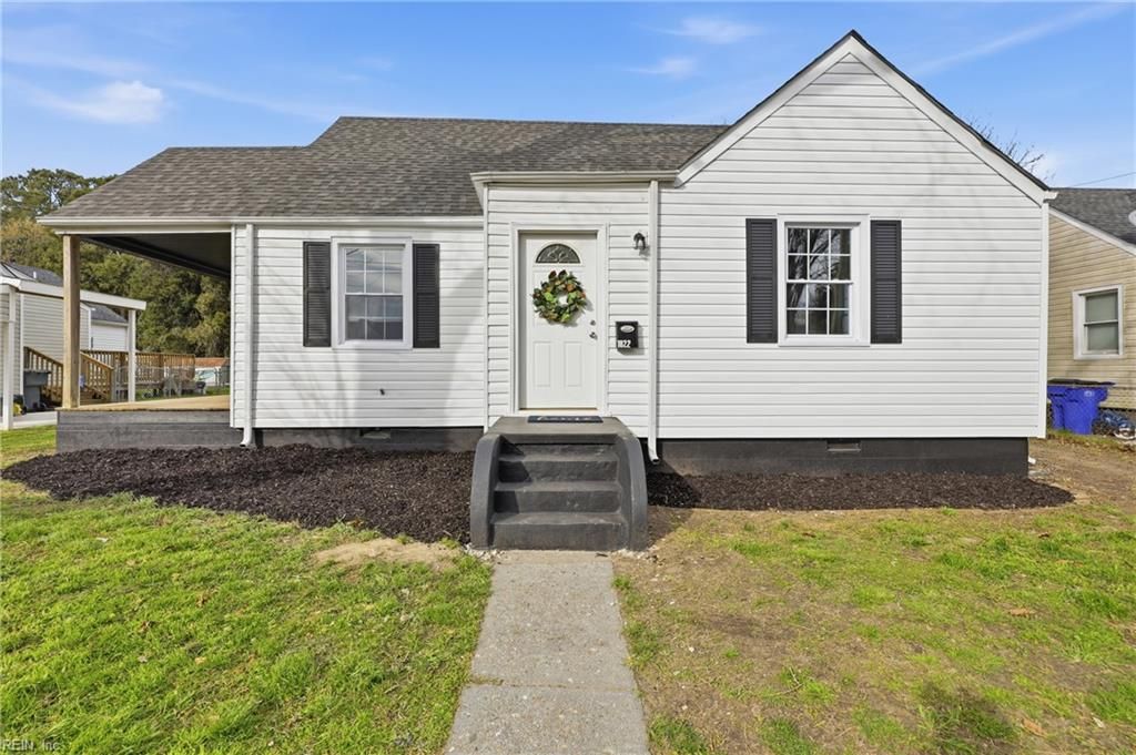 Photo of 1822 Croyden Road, Norfolk, VA 23503 (MLS # 10626189)