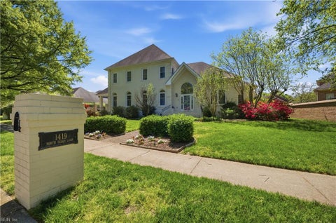 Photo for 1419 N Veaux LOOP