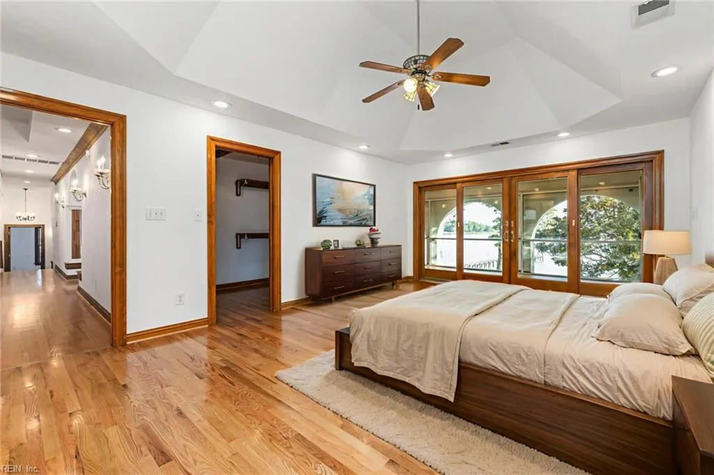 Virginia Beach, Virginia 23454, United States, 7 Bedrooms Bedrooms, ,7 BathroomsBathrooms,Residential,Active,233299